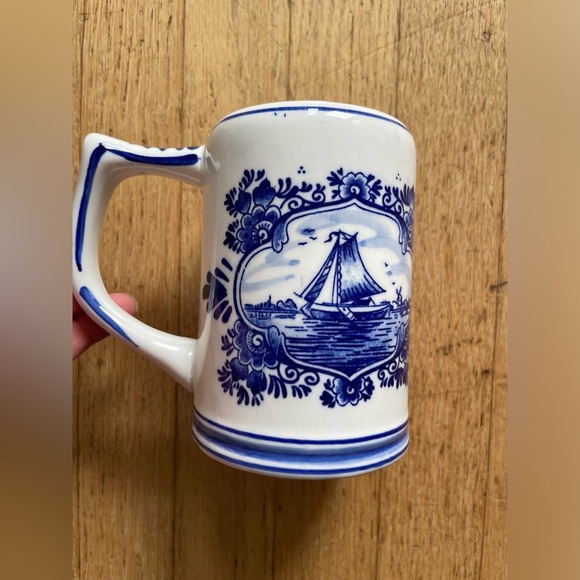 Royal Delft blue ship hand painted mug - Picture 3 of 5
